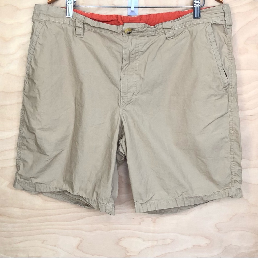 Columbia Sportswear Classic Khaki Shorts with Orange Lining Unisex Sz 40.